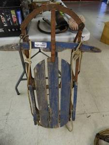 lot 4602 image: Old metal & wood sled
