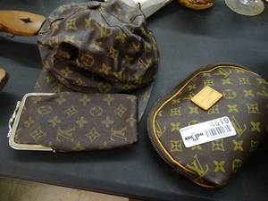 lot 4619 image: Bootleg LV