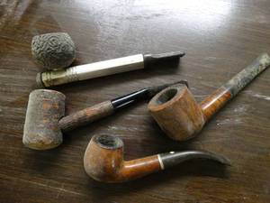 lot 4627 image: 4 old pipes
