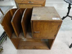 lot 4632 image: Wood magazine rack w storage