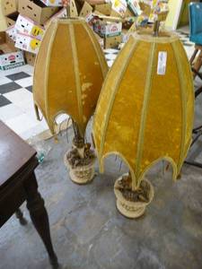 lot 4643 image: Pair of AWESOME antique table lamps w shades- Cherubs