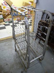 lot 4647 image: Metal folding bed frame