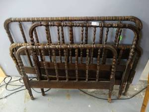 lot 4648 image: 2 jenny lind style beds