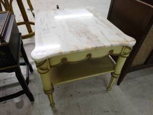 lot 4655 image: Vintage end table w marble top
