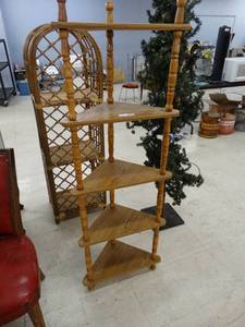 lot 4659 image: Corner shelf unit