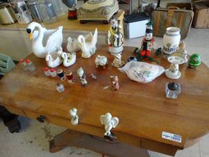 lot 4673 image: Lot of various collectibles