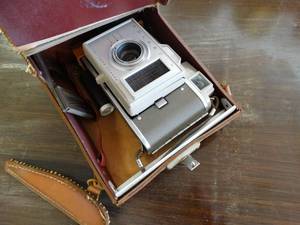 lot 4675 image: Vintage polaroid land camera in case