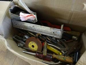 lot 4683 image: Large lot of assorted hand tools