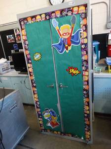 lot 4422 image: Metal Storage Cabinet