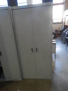 lot 4434 image: Star dusky Metal Cabinet