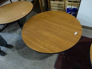 lot 4463 image: 48R Circle Table