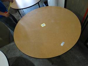 lot 4465 image: 48R Circle Table with Pedestal base