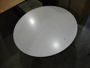 lot 4466 image: 48R Circle Table with Pedestal base