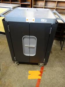 lot 4473 image: Ipad Charging Cart