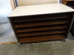 lot 4478 image: wooden media cart