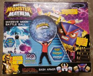 lot 226 image: Massive Monster Mayhem Massive Moon Ball, Medium Clear