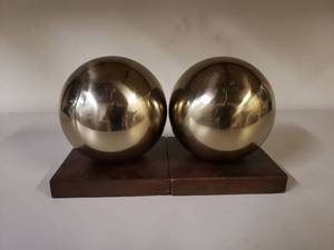 lot 251 image: Decorative Ball Sculpture - Gold (2 pack)