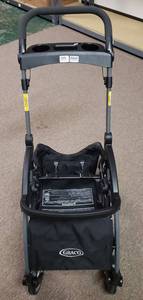 lot 281 image: Graco SnugRider Elite Stroller