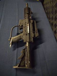 lot 4395 image: Tippmann Paint Ball Gun