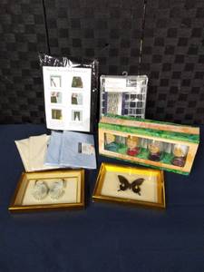 lot 4430 image: Golden Girls Glassware, Curtains and More