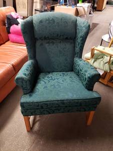lot 2502 image: Green Wing Back Sitting Chair