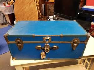 lot 2520 image: Storage Trunk