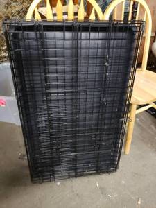 lot 2541 image: Medium Size Wire Dog Kennel