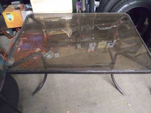 lot 2531 image: Outdoor Coffee Table