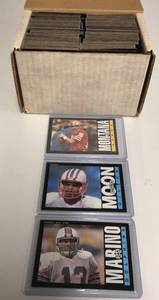 lot 1052 image: Complete Near Mint 1985 Topps Football Trading Card Set - Warren Moon Rookie