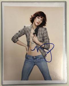 lot 1090 image: Signed 8x10 Photograph Milla Jovovich With Certificate of Authenticity