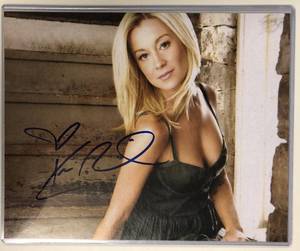 lot 1094 image: Signed 8x10 Photograph Kelly Pickler With Certificate of Authenticity