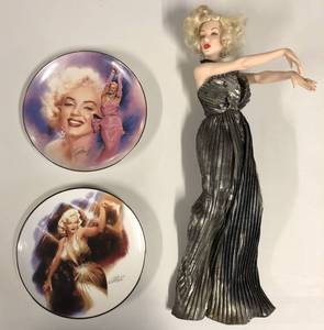 lot 1096 image: Marilyn Monroe Collection - 18 inch Ceramic Doll & Two Collector Plates