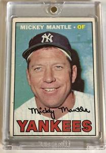 lot 1011 image: 1967 Topps Mickey Mantle Original Baseball Card - New York Yankees - #150 in Magnetic Holder