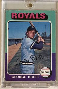 lot 1012 image: George Brett Rookie Card 1975 Topps In Magnetic Display Holder
