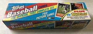 lot 1126 image: Complete 1992 Topps Baseball 792 Trading Card Set in Christmas Box