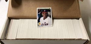 lot 1134 image: Complete 1990 Upper Deck Baseball Trading Card Complete Set - Sammy Sosa Rookie - 800 Total Cards