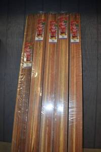 lot 12 image: 30 Bond Hardwood Stakes 5