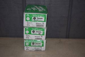 lot 168 image: 300 Wood Screws 12x2
