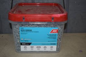 lot 194 image: 25 Pounds Deck Screws 8x1-58