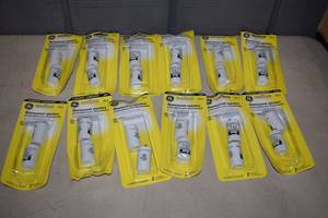 lot 241 image: 24 Fluorescent Starters
