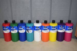 lot 324 image: 9 Quarts Sax Versa Temp Paint
