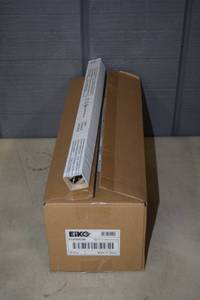 lot 393 image: 25 Eiko Fluorescent Bulbs