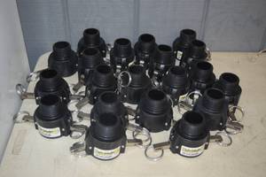 lot 440 image: 20 Banjo Cam Lever Couplings