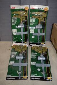 lot 442 image: 4 Ace Pulsating Sprinklers