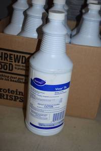 lot 460 image: 8 Quarts Diversey Virex TB Disinfectant Cleaner