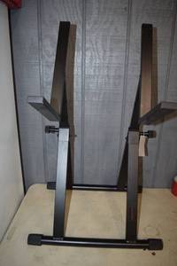 lot 491 image: Musicians Gear Deluxe Amp Stand