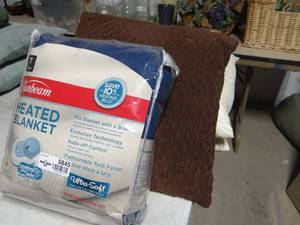 lot 5845 image: New Heated Blanket and Throw Pillows