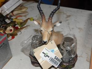 lot 5886 image: New Salt and Pepper Set