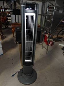 lot 5909 image: Lasko Tower Fan
