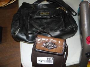 lot 5941 image: Purse Lot